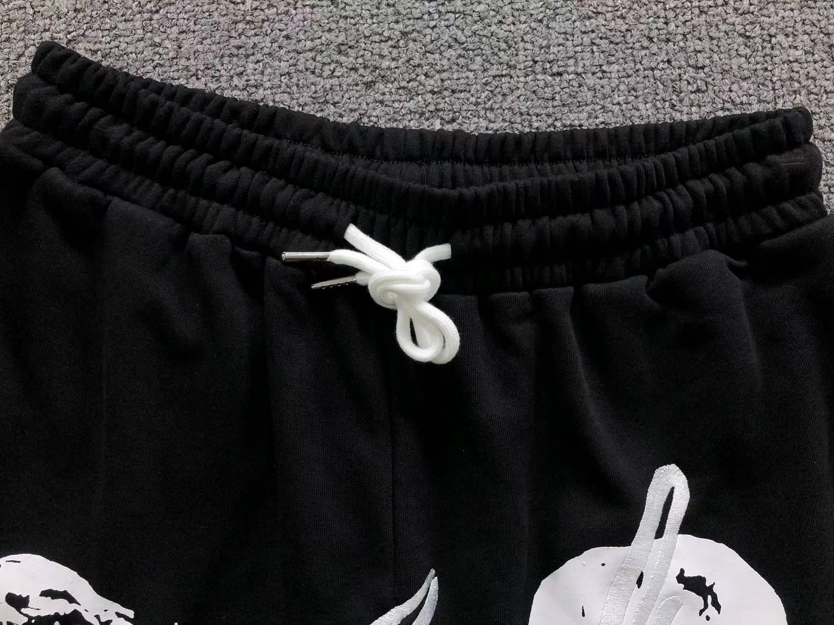 Stussy | מכנס קצר שחור פאבלו